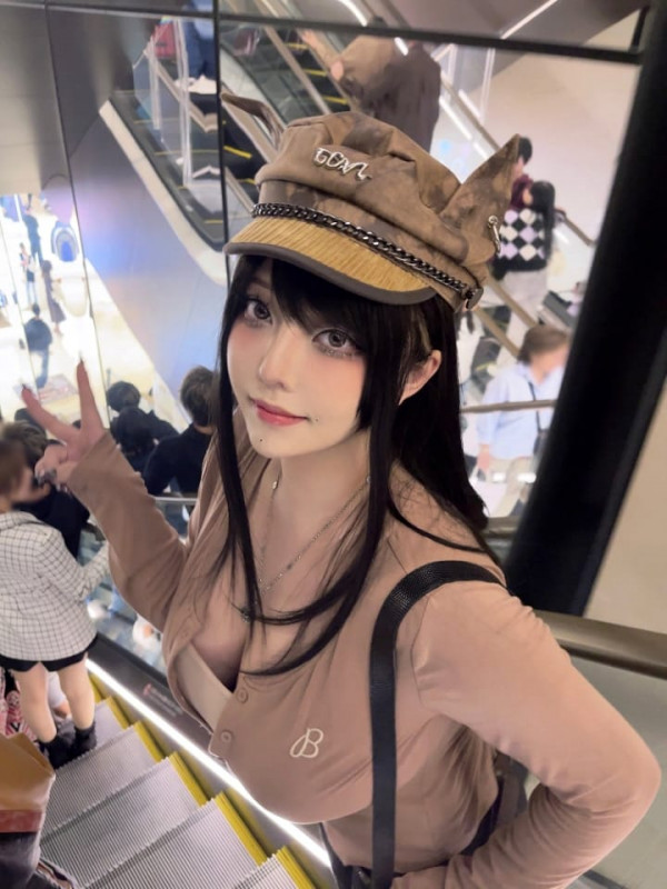 야한사진   코스프레에 진심인 여자 Takomayuyi 묵직한 가슴골