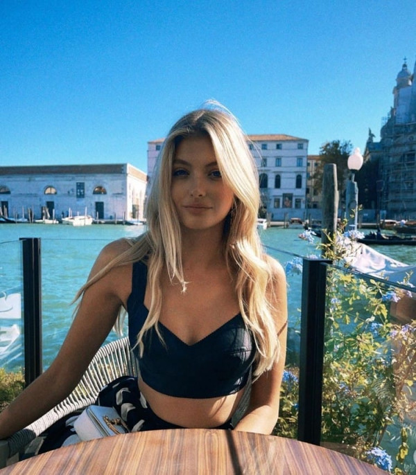 요고요고  독일 모델 Ann Sophie Thieme 비키니 누드 손브라