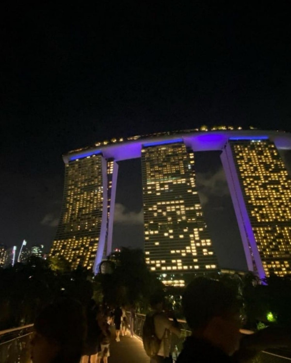 작살나는  김한나 치어리더 파란 수영복 각도 좋은 가슴골