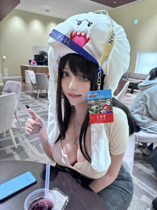 야한사진   코스프레에 진심인 여자 Takomayuyi 묵직한 가슴골