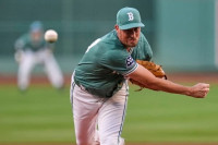 '가혹한 2025시즌' 팔꿈치 부상 털고 재기 노린다…메츠 떠나 시애틀로 현금 트레이드