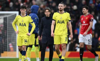 웨인 루니 토트넘, 강등권 싸움 중…주장 로메로 행동도 비판