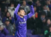 ‘신입’ 스즈키 아키토 멀티골… 히로시마, ACLE 16강 진출 확정