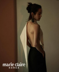 한지민, 이런 노출 처음…청순미 지운 파격 뒤태