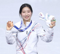 '값진 동메달' 김길리, '람보르길리' 사복 패션도 뜨거운 화제