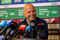 아르네 슬롯 감독, 브라이튼전 완승 후 소보슬라이는 엘리트 & VAR 부재 만족