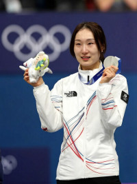 '쇼트트랙 여왕' 최민정, 1500m 값진 은메달…한국 선수 최초 '올림픽 7메달' 위업