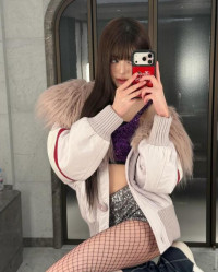 아이브 장원영, 망사 스타킹에 브라탑... 고혹적인 “럭키비키” 아우라