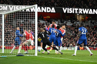 산체스, 완전히 무너졌다…네빌, 첼시 골키퍼 향해 일침 변명만 일삼았다