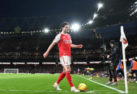 허르젤러, 아스널의 세트피스 시간 끌기를 막기 위한 규칙 변경 필요성 제기