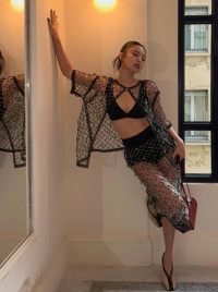 블랙핑크 제니, 속옷 위 망사룩에도 ‘시선 집중’