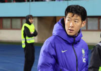 '침묵의 덫'에 갇힌 '캡틴' 손흥민의 호소 기량 떨어졌다 생각 안 해, 때 되면 스스로 물러날 것