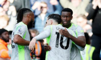 맨시티, 첼시 3-0 완파…승점 6점 차 좁히며 '선두 추격'