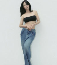 송지효, 속옷만 입고 파격 노출..넘사벽 글래머였네