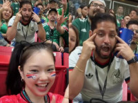 FIFA, 인종차별 논란 대응…한국인 인플루언서는 ‘월드컵 초청’, 가해자 멕시코 남성은 ‘입장권 차단’